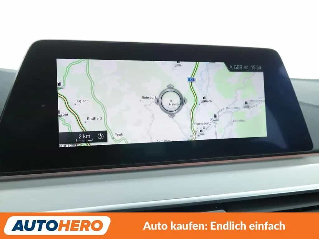 BMW 5 Series 520d Luxury Line Aut.*NAVI*LED*HUD*ACC*CAM*AHK* 04/2020-photo-21