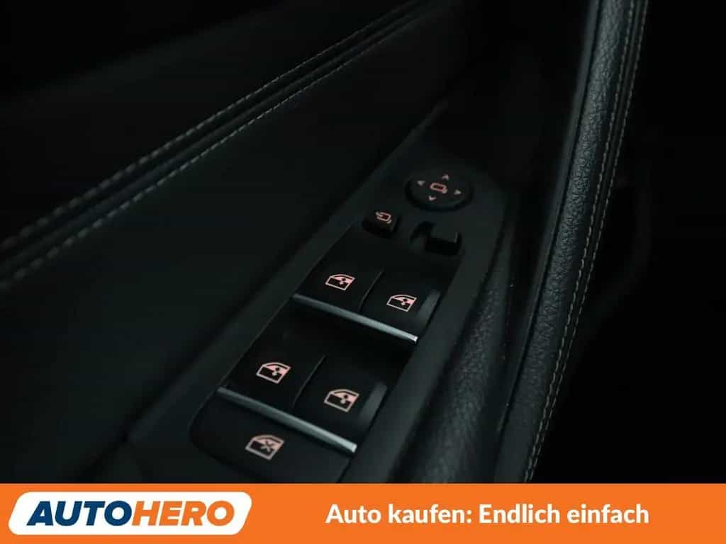 BMW 5 Series 520d Luxury Line Aut.*NAVI*LED*HUD*ACC*CAM*AHK* 04/2020-photo-24