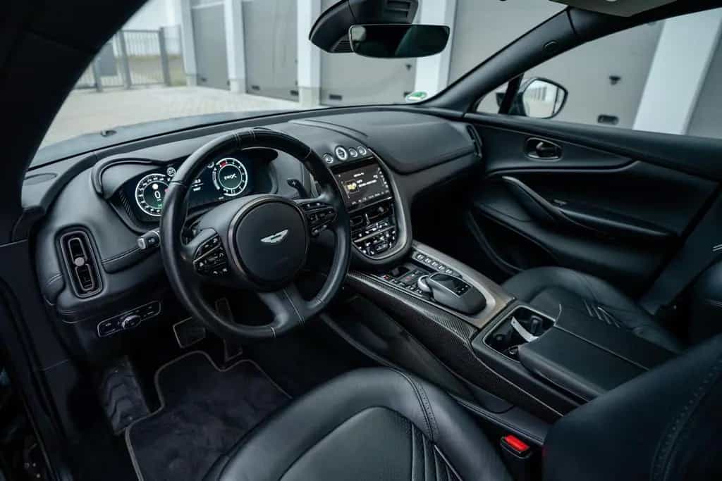 Aston Martin DBX | Q by Aston | Satin Xenon Grey 01/2022-photo-15