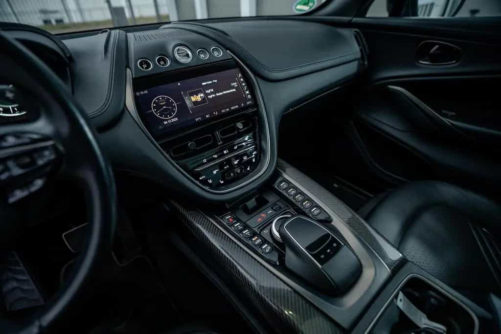 Aston Martin DBX | Q by Aston | Satin Xenon Grey 01/2022-photo-17