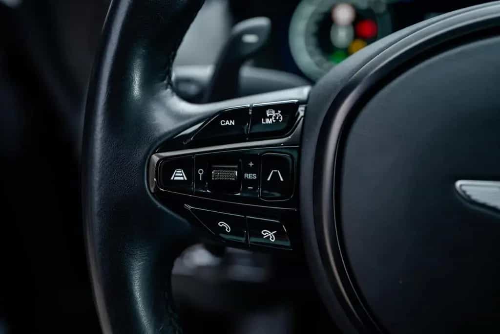 Aston Martin DBX | Q by Aston | Satin Xenon Grey 01/2022-photo-20