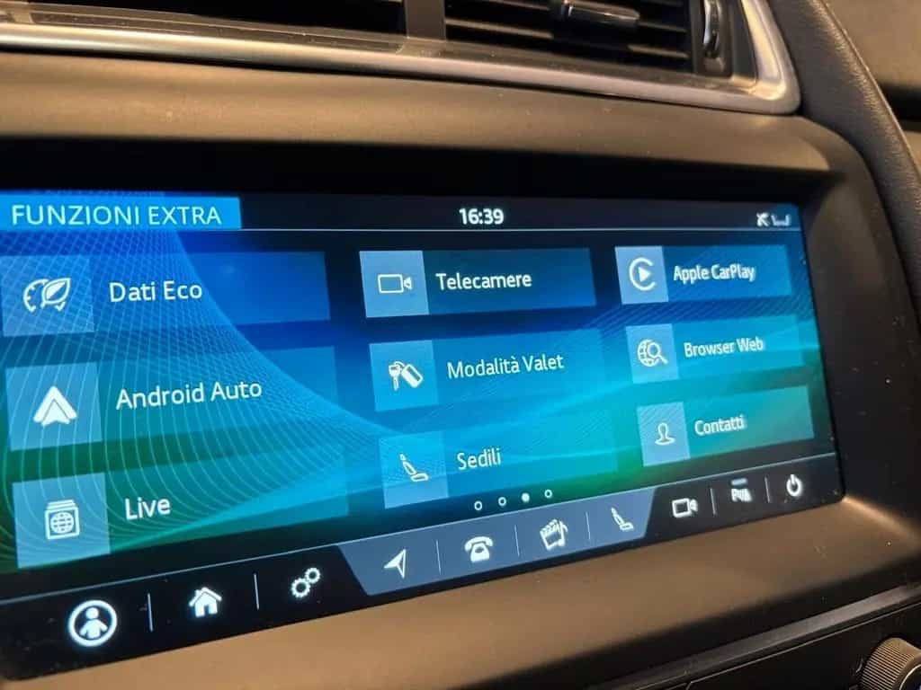 Jaguar E-Pace R-DYNAMIC S 2.0D AWD aut. 07/2020-photo-9