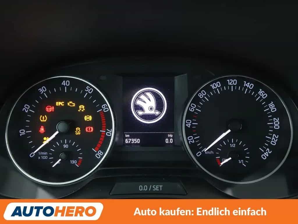 Skoda Fabia 1.2 TSI Style*TEMPO*PDC*SHZ*ALU*KLIMA* 03/2016-photo-19