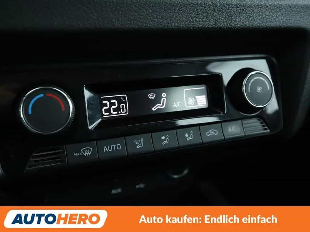 Skoda Fabia 1.2 TSI Style*TEMPO*PDC*SHZ*ALU*KLIMA* 03/2016-photo-22