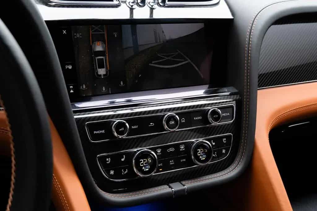 Bentley Bentayga S 4WD MASSAGE.MATRIX.ACC.AHK NEUZUSTAND 12/2024-photo-18