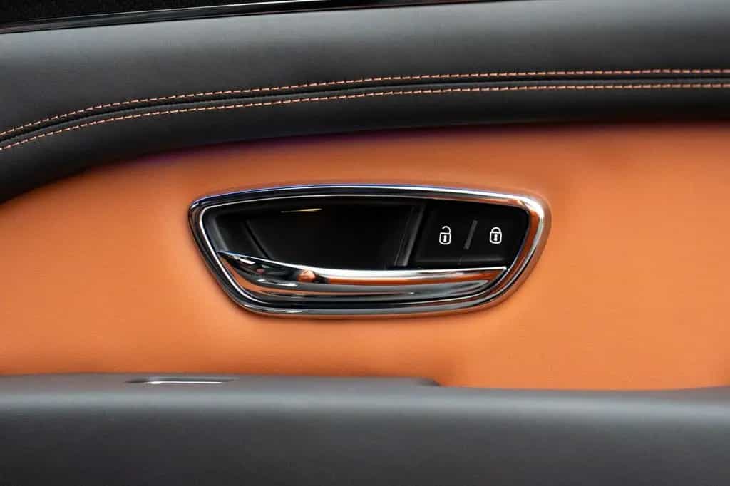 Bentley Bentayga S 4WD MASSAGE.MATRIX.ACC.AHK NEUZUSTAND 12/2024-photo-22