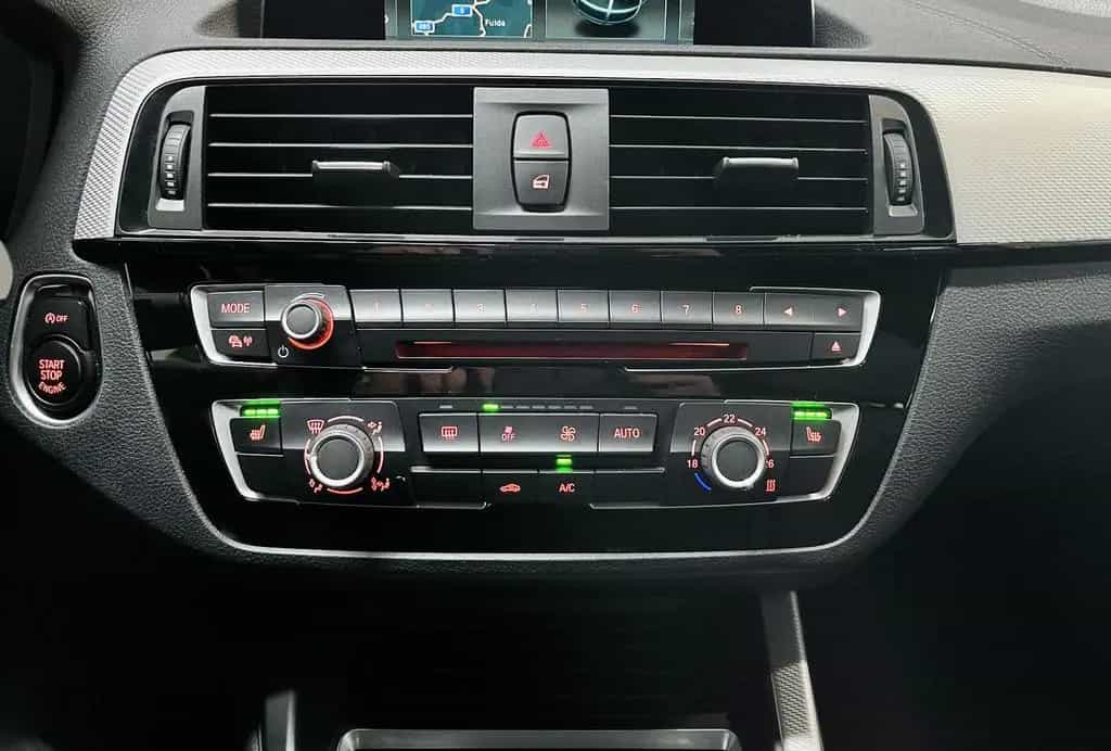 BMW 118 i M Paket Shadow|2.Hd|Nur112tkm|Xenon|Leder 01/2019-photo-31