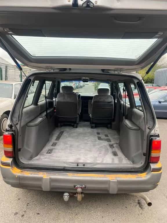 Chrysler Voyager 3.3 SE V6 Auto 06/1993-photo-11