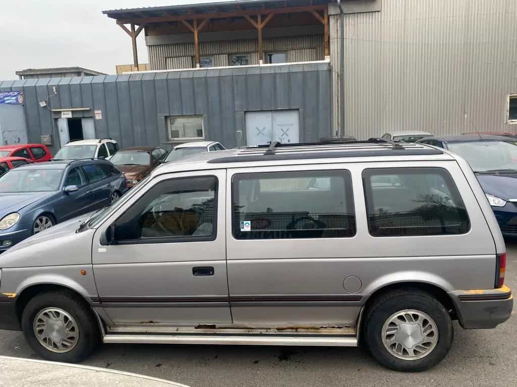 Chrysler Voyager 3.3 SE V6 Auto 06/1993-photo-6