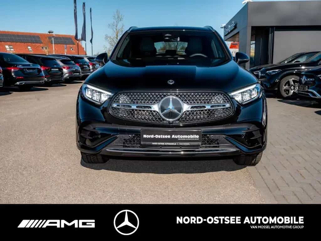 Mercedes-Benz GLC 300 d 4M AMG KEYLESS DISTRONIC NAVI P-KAMERA 07/2025-photo-1