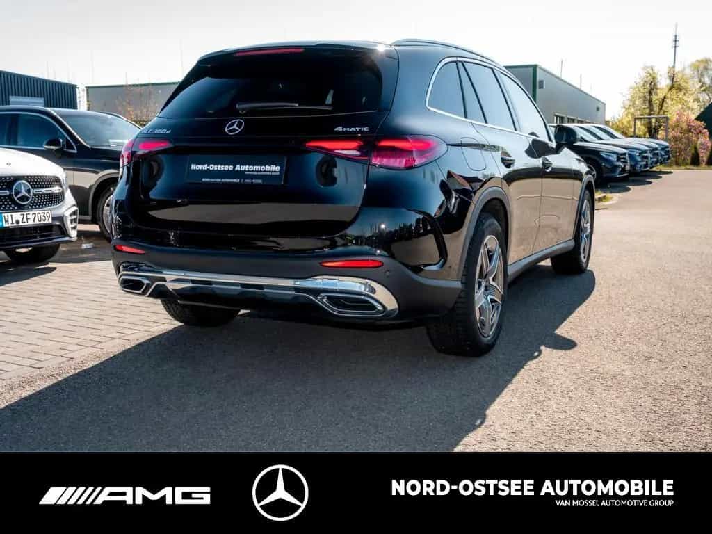 Mercedes-Benz GLC 300 d 4M AMG KEYLESS DISTRONIC NAVI P-KAMERA 07/2025-photo-3