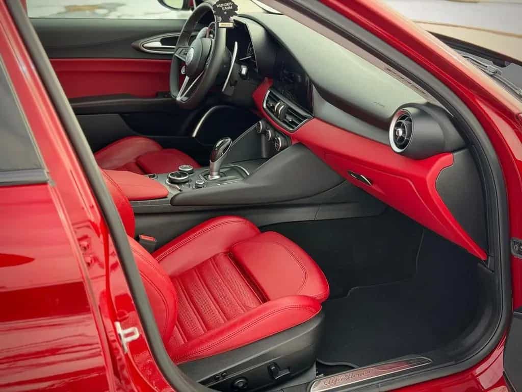 Alfa Romeo Giulia Sportivo q4 04/2018-photo-4