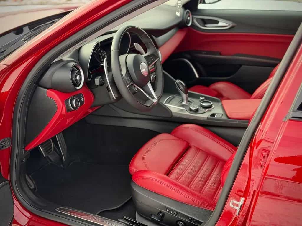 Alfa Romeo Giulia Sportivo q4 04/2018-photo-8