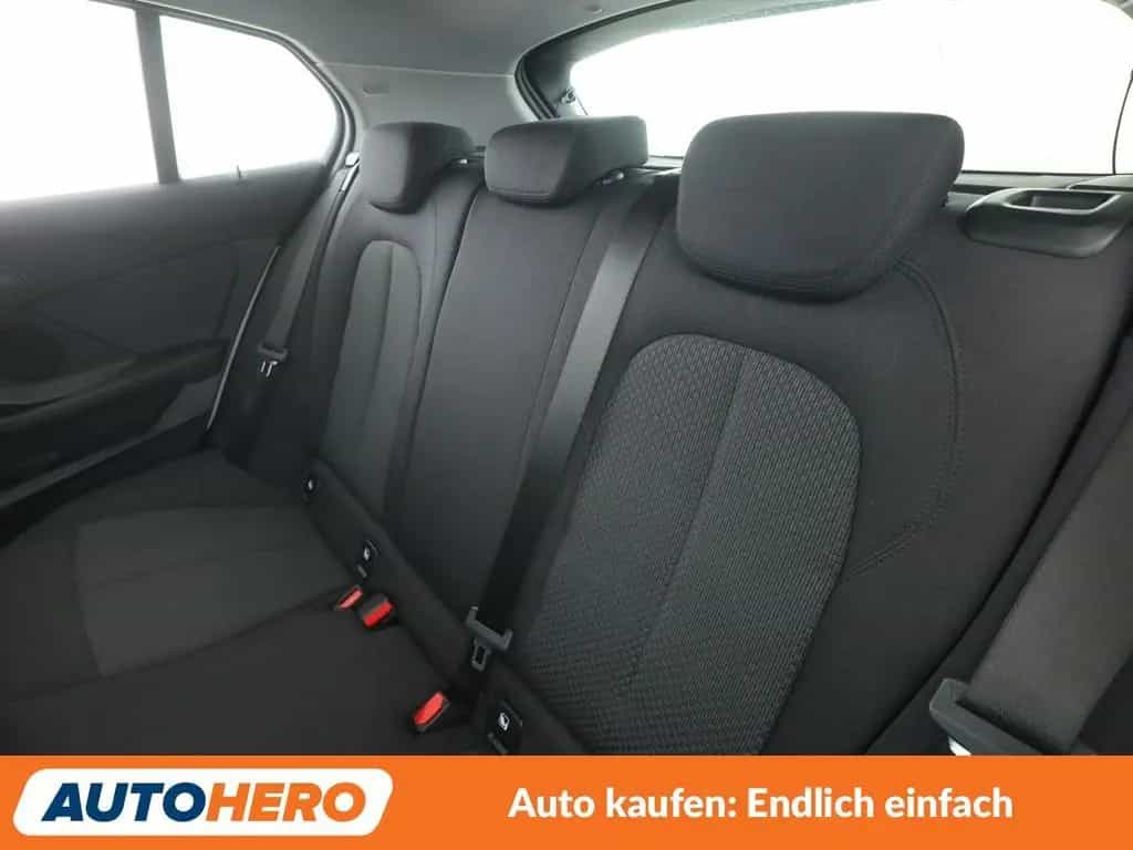 BMW 1 Series 118i Advantage Aut.*NAVI*LED*TEMPO*PDC*SHZ* 04/2020-photo-13