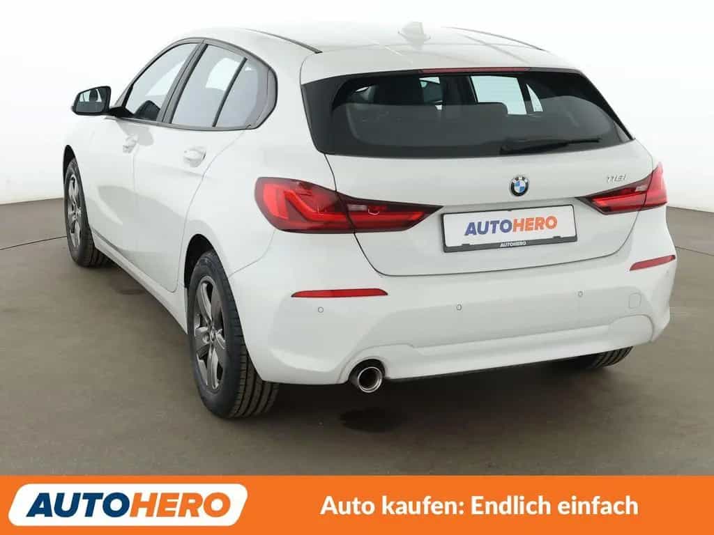 BMW 1 Series 118i Advantage Aut.*NAVI*LED*TEMPO*PDC*SHZ* 04/2020-photo-3
