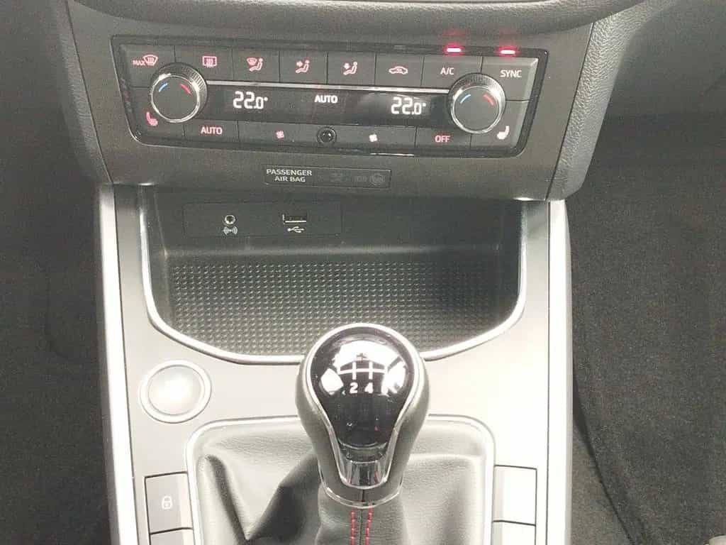 Seat Arona 1.5 TSI ACC*AHK*Kam.*KeyLess*Klima*LED 05/2019-photo-13