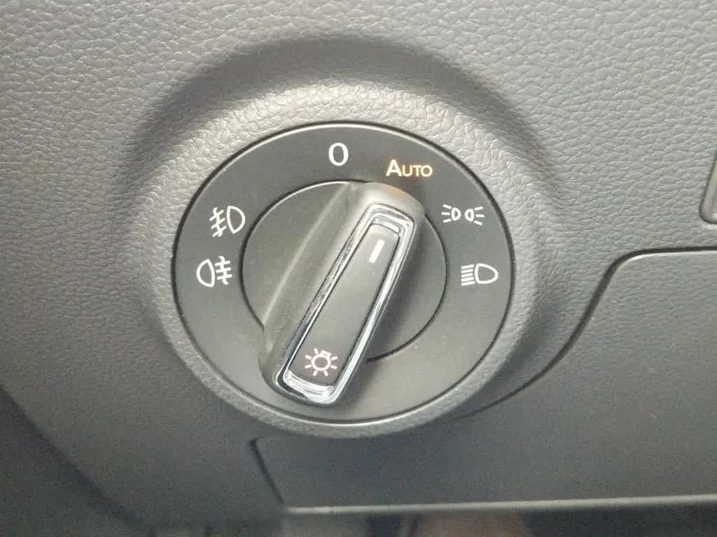 Seat Arona 1.5 TSI ACC*AHK*Kam.*KeyLess*Klima*LED 05/2019-photo-27