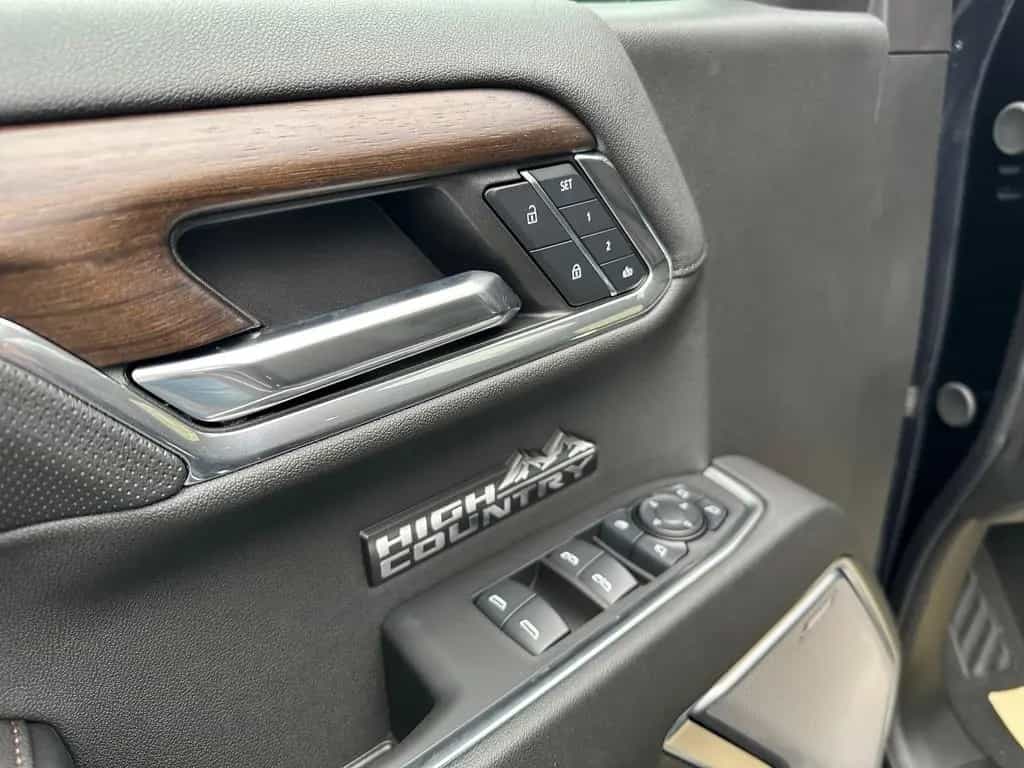 Chevrolet Silverado High Country 3.0 Duramax 22" LED 04/2025-photo-20