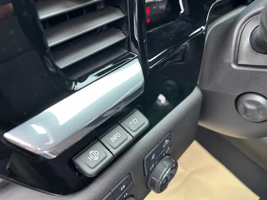 Chevrolet Silverado High Country 3.0 Duramax 22" LED 04/2025-photo-21