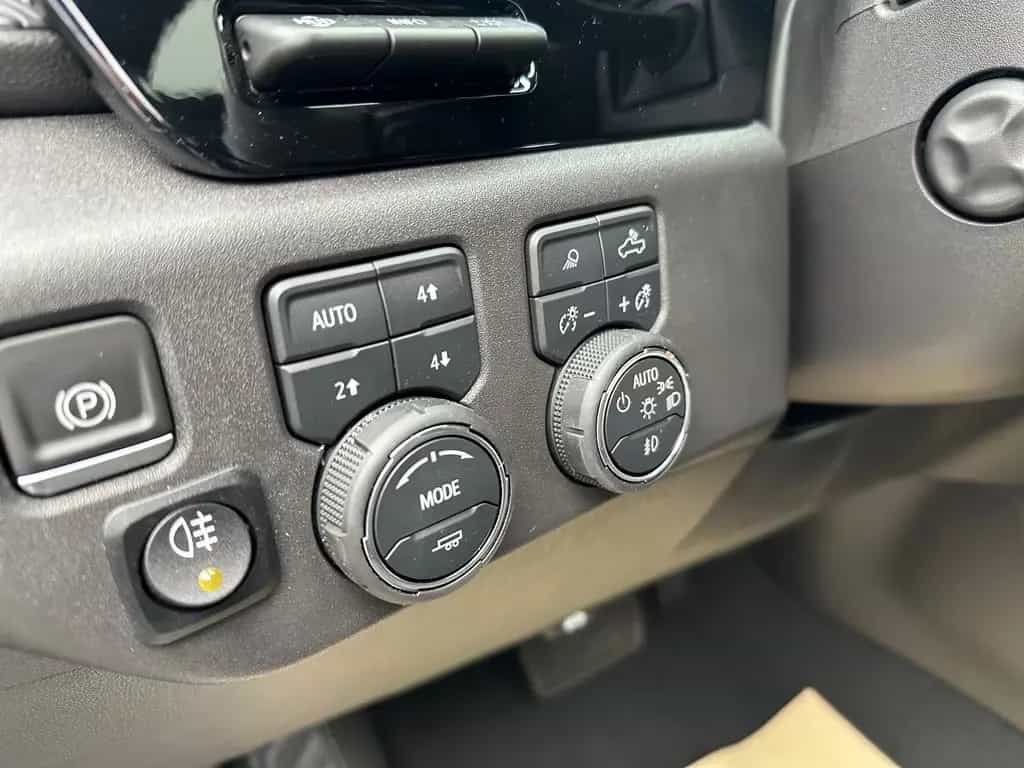 Chevrolet Silverado High Country 3.0 Duramax 22" LED 04/2025-photo-9