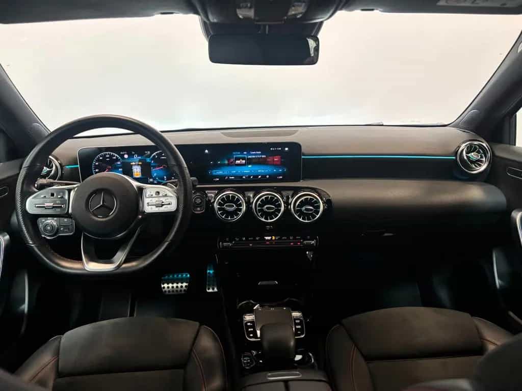 Mercedes-Benz A 200 A200 *AMG-Night-Alcantara* 04/2019-photo-14