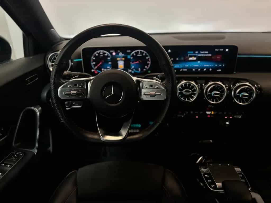Mercedes-Benz A 200 A200 *AMG-Night-Alcantara* 04/2019-photo-15