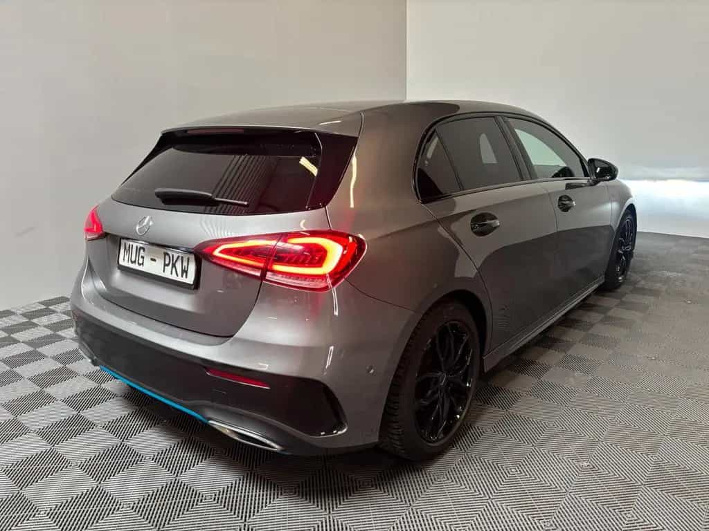 Mercedes-Benz A 200 A200 *AMG-Night-Alcantara* 04/2019-photo-3