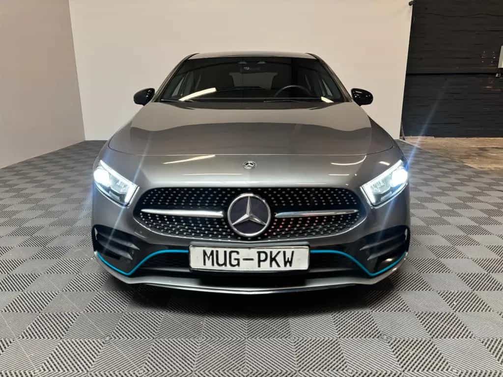 Mercedes-Benz A 200 A200 *AMG-Night-Alcantara* 04/2019-photo-4