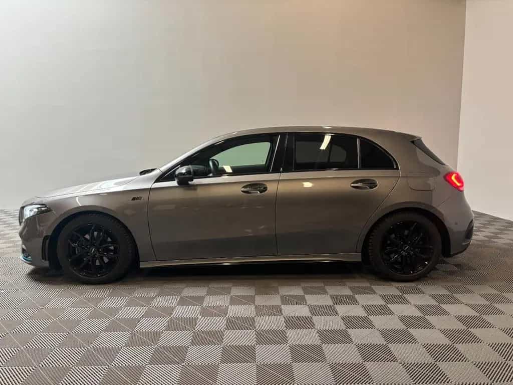 Mercedes-Benz A 200 A200 *AMG-Night-Alcantara* 04/2019-photo-6