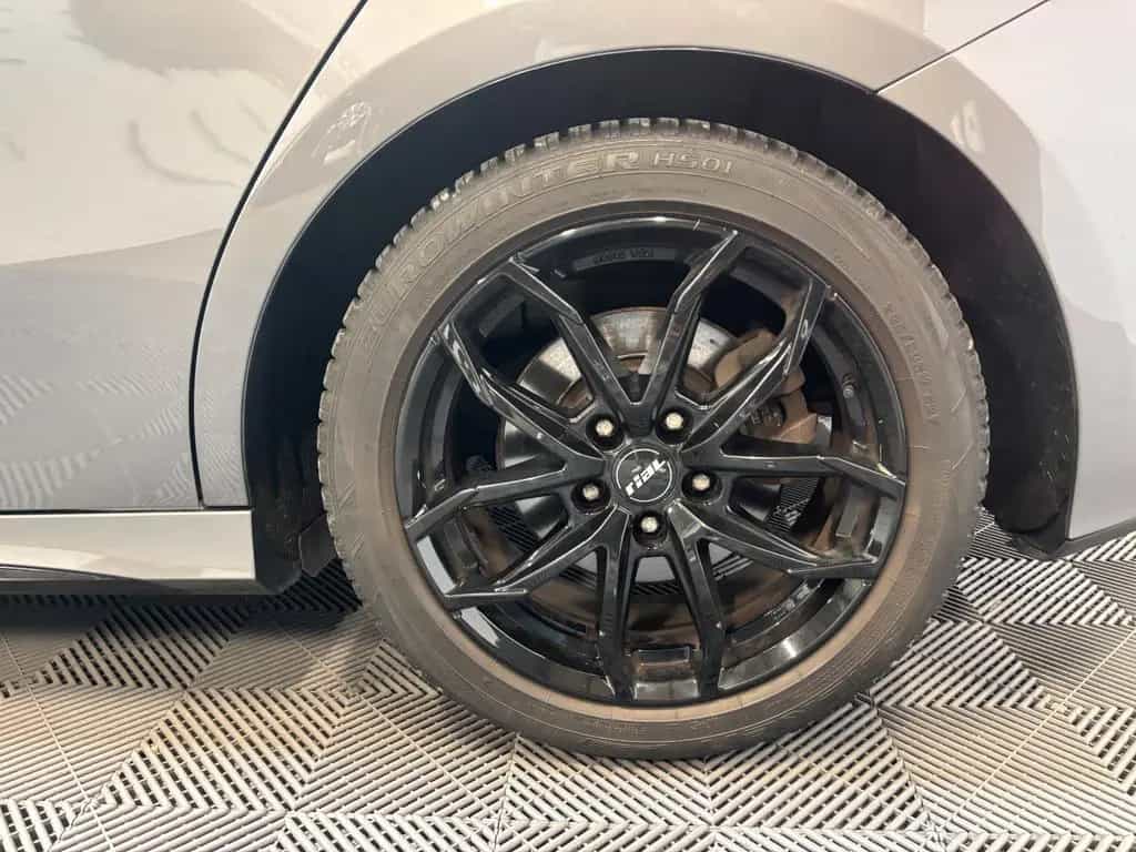 Mercedes-Benz A 200 A200 *AMG-Night-Alcantara* 04/2019-photo-9