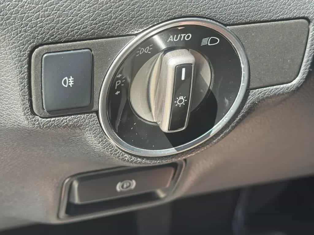 Mercedes-Benz GLA 200 AMG/Style Edition/CAM/AHK/LEDER/1.HD/LED 12/2018-photo-35