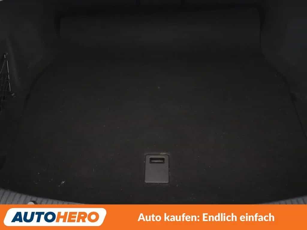 Mercedes-Benz C 200 Avantgarde Aut.*LED*NAVI*TEMPO*PDC*SHZ* 10/2015-photo-17