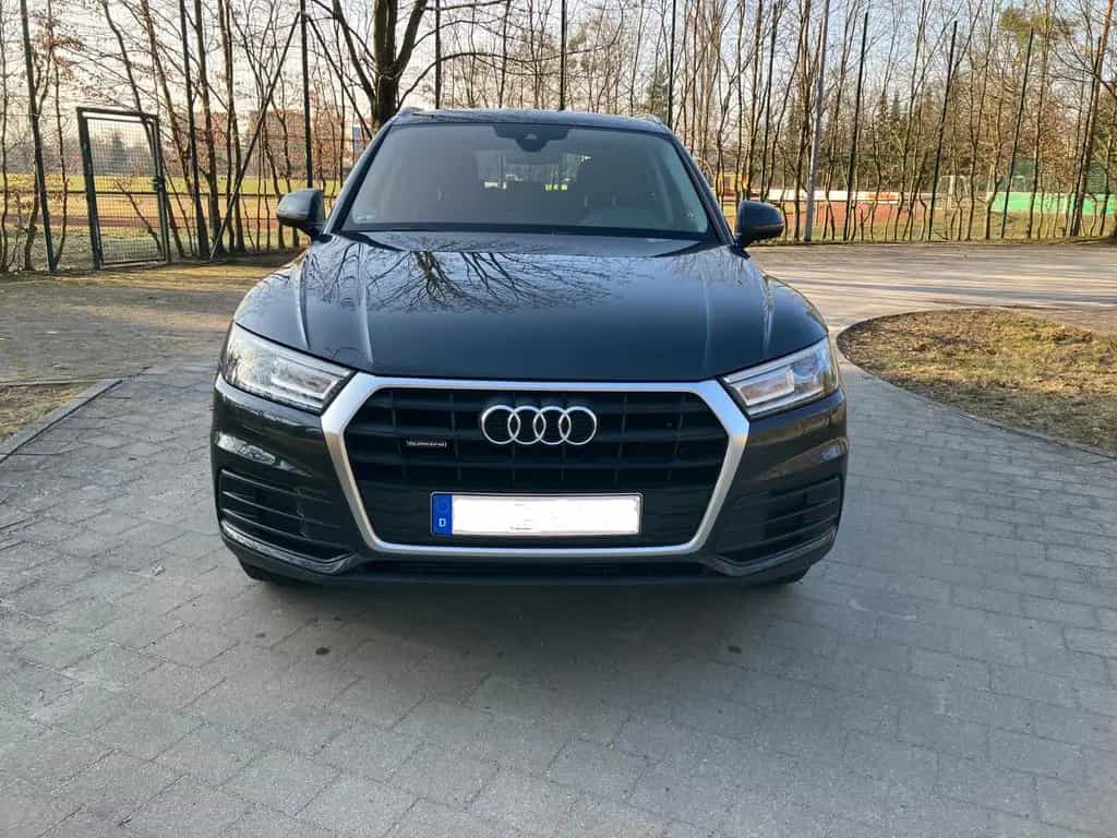 Audi Q5 quattro 08/2017-photo-2