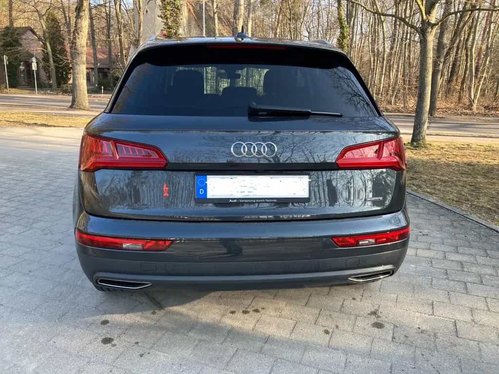 Audi Q5 quattro 08/2017-photo-4