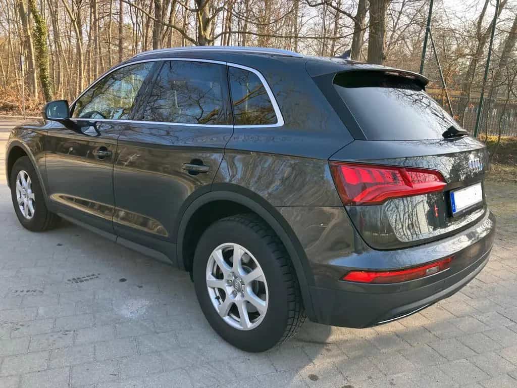 Audi Q5 quattro 08/2017-photo-5