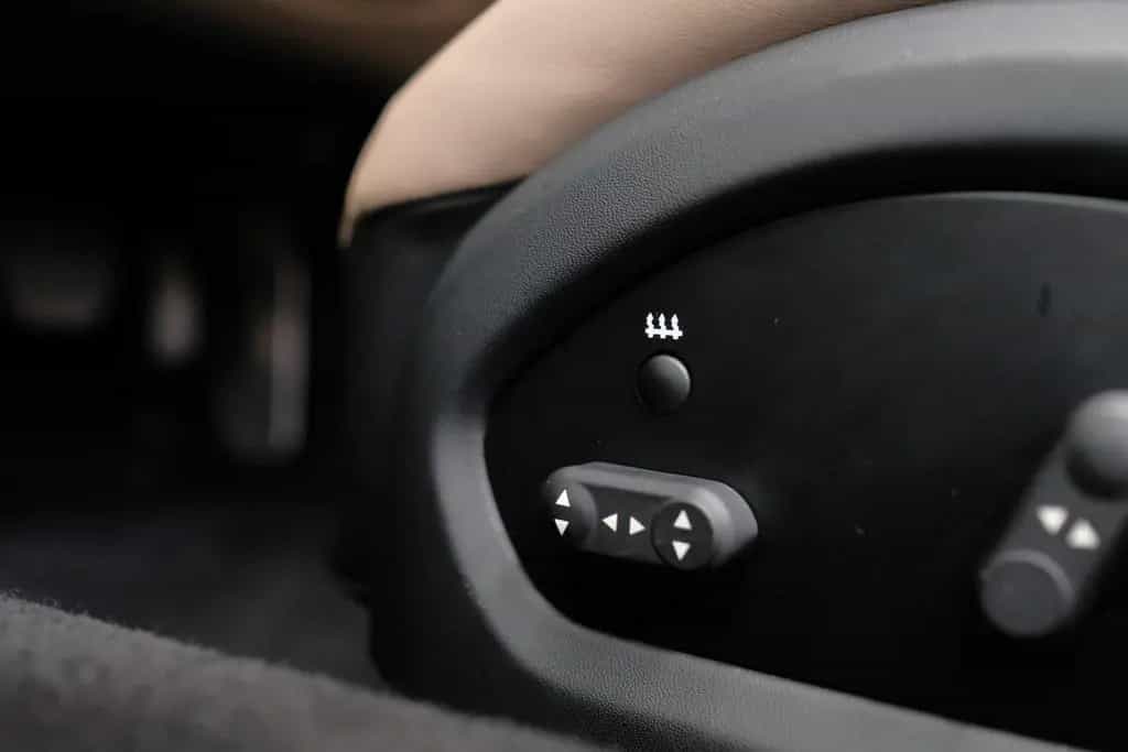Ferrari F8 Tributo/LIFT/CAMERA/PDC/FULL ELECTRIC SEATS 03/2021-photo-22