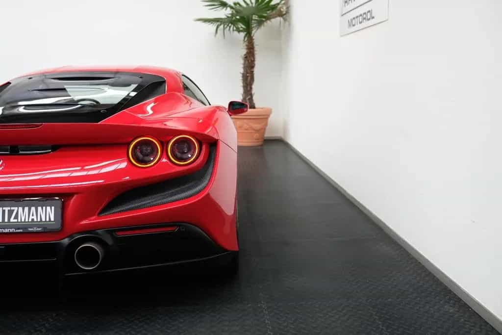 Ferrari F8 Tributo/LIFT/CAMERA/PDC/FULL ELECTRIC SEATS 03/2021-photo-27