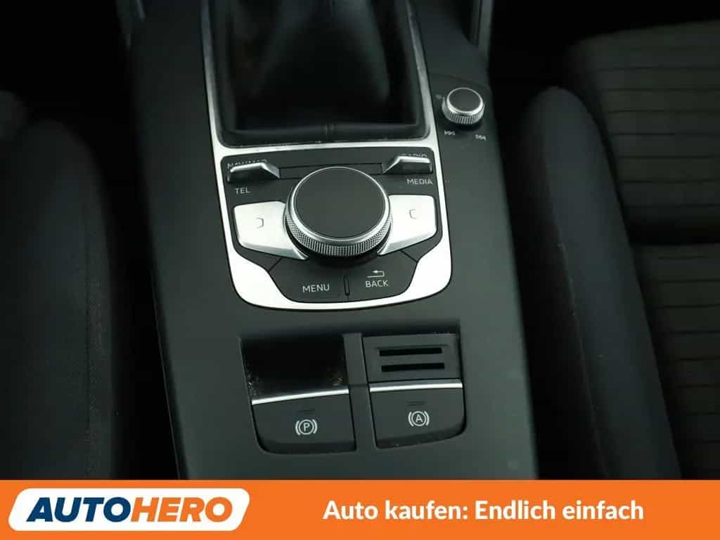 Audi A3 Limousine 1.5 TFSI ACT Sport*NAVI*TEMPO*PDC* 05/2018-photo-23