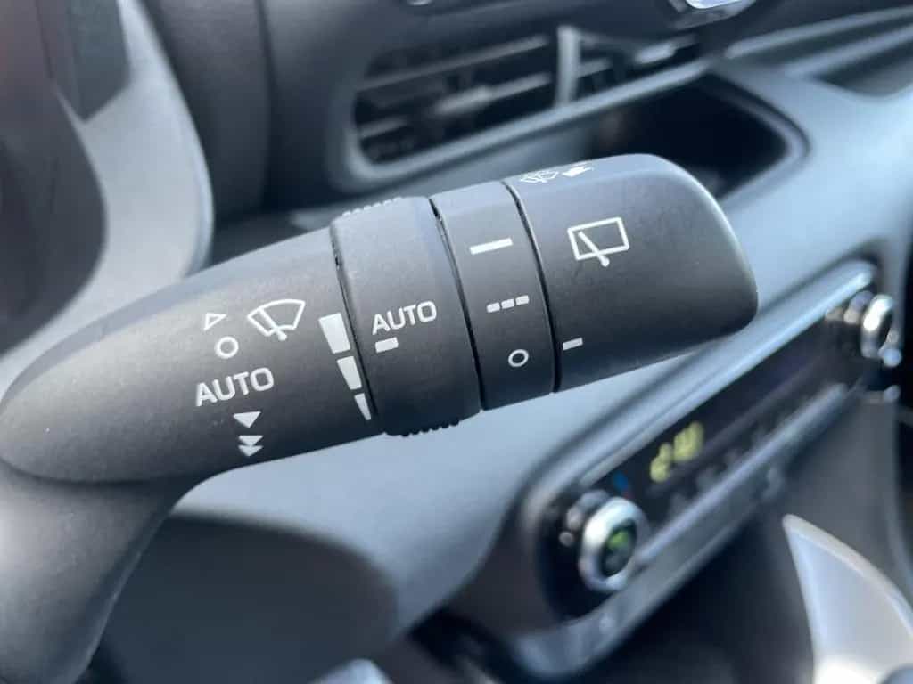 Mazda 2 Hybrid Exclusive-Line CARPLAY/CAM/ACC/SHZ/GAR! 04/2025-photo-23