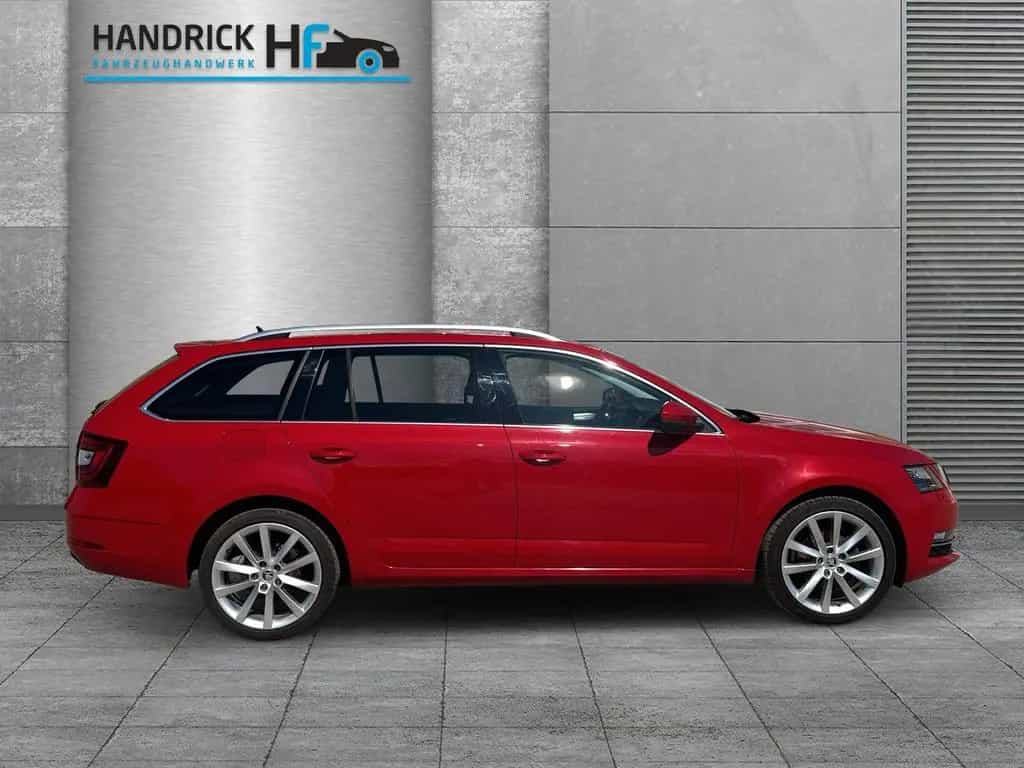 Skoda Octavia COMBI 2,0 TDI PREMIUM EDITION LEDER ACC 12/2019-photo-4