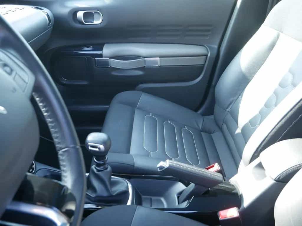 Citroën C4 Cactus 1.2 Shine KAMERA NAVI ACC FACEL. PANO 07/2019-photo-17
