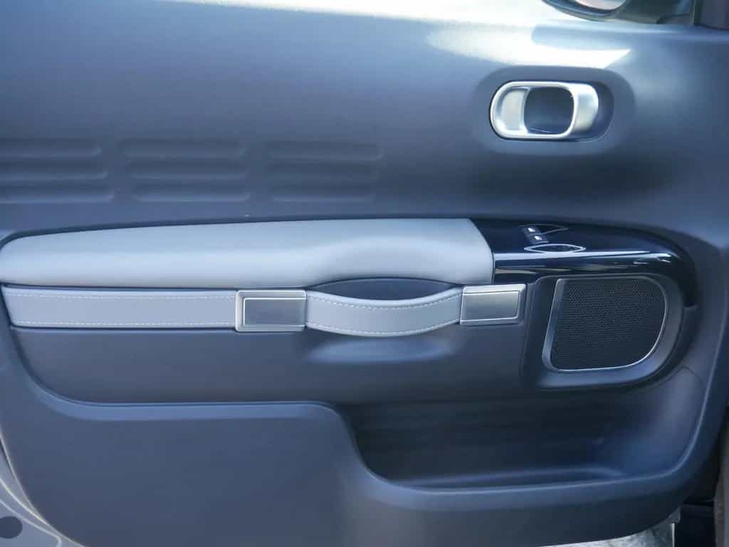Citroën C4 Cactus 1.2 Shine KAMERA NAVI ACC FACEL. PANO 07/2019-photo-19
