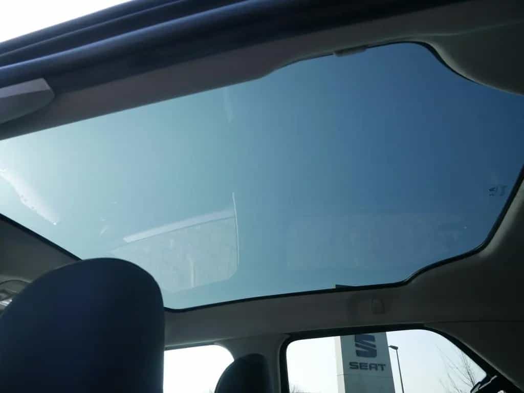 Citroën C4 Cactus 1.2 Shine KAMERA NAVI ACC FACEL. PANO 07/2019-photo-6