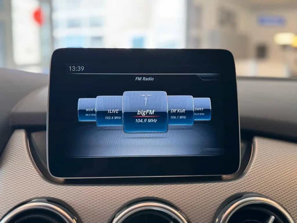 Mercedes-Benz B 180 Urban/Prog. PTS SHZ Navi Klima 03/2018-photo-19