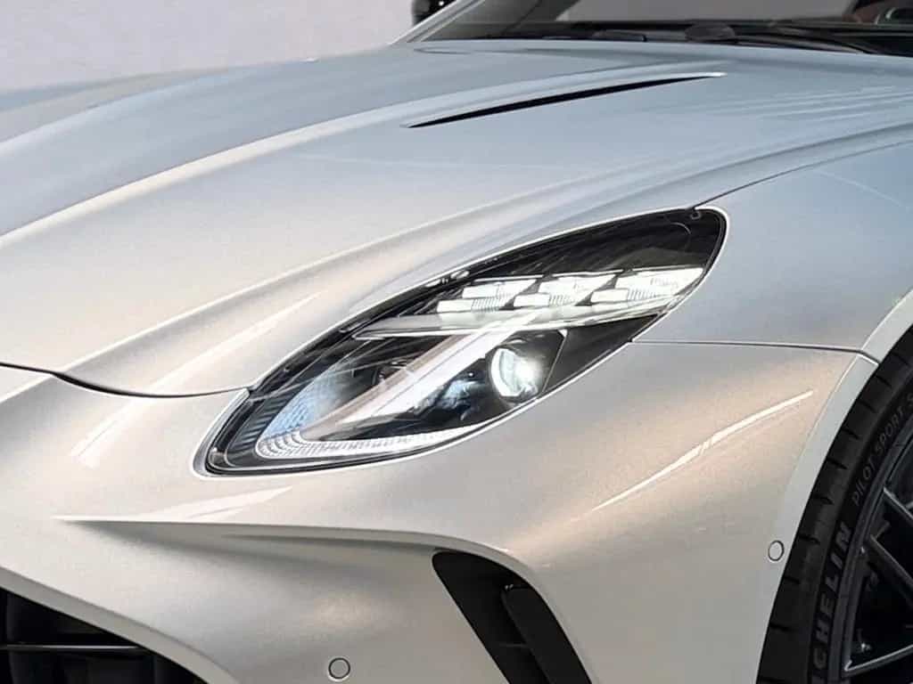 Aston Martin V8 Vantage Vantage Coupé | Lightning Silver | Int. Carbon null-photo-4