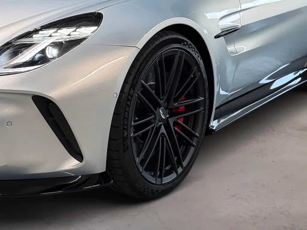 Aston Martin V8 Vantage Vantage Coupé | Lightning Silver | Int. Carbon null-photo-5