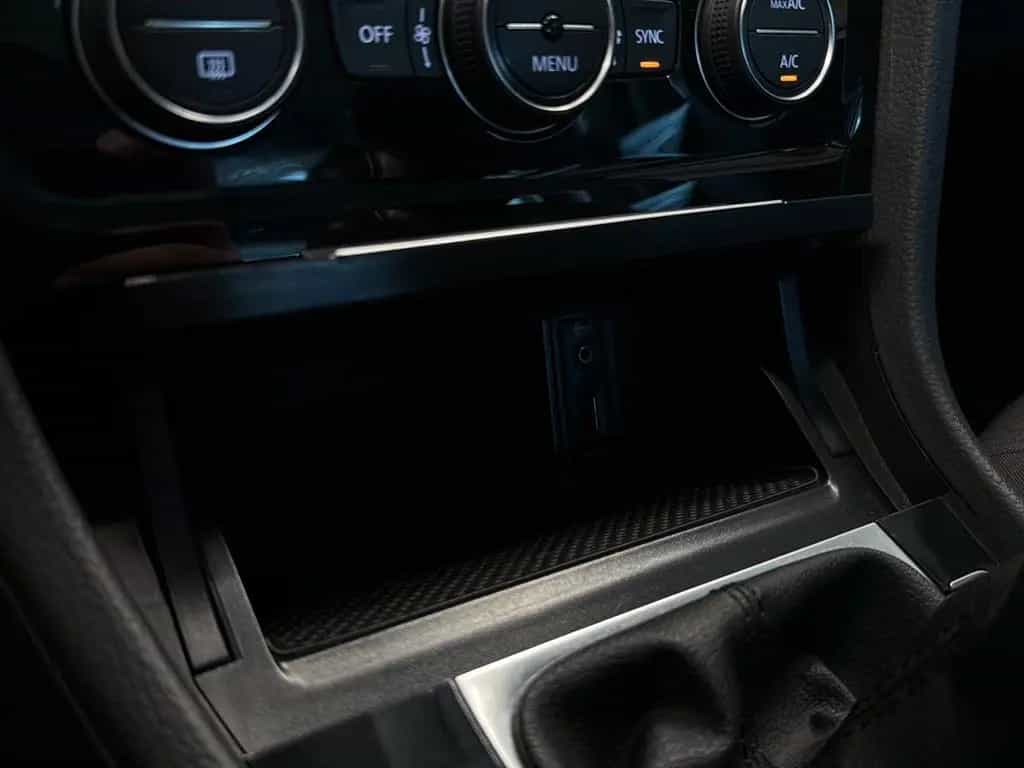 Volkswagen Golf VII Lim. Sound 11/2017-photo-27