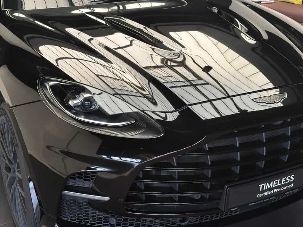 Aston Martin DBX 707 - Onyx Black - Standheizung 01/2024-photo-1