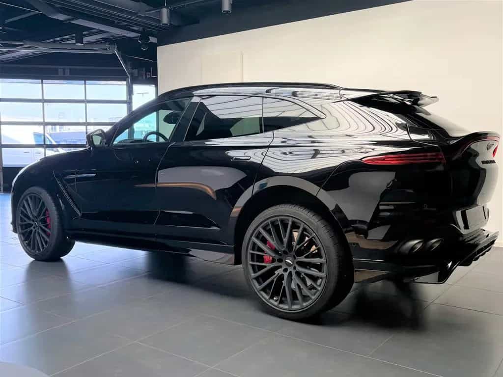 Aston Martin DBX 707 - Onyx Black - Standheizung 01/2024-photo-4