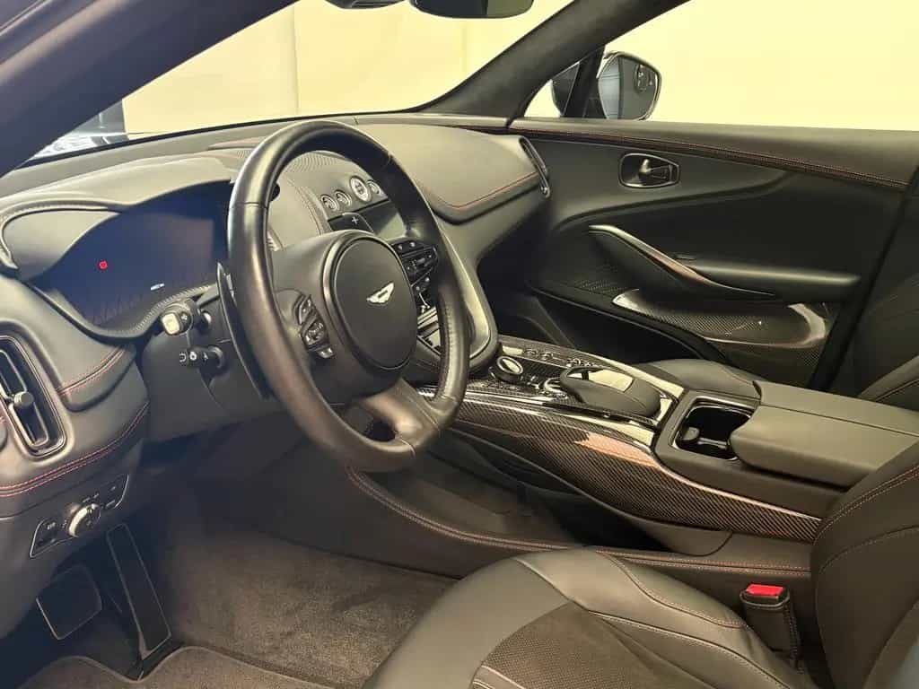 Aston Martin DBX 707 - Onyx Black - Standheizung 01/2024-photo-6